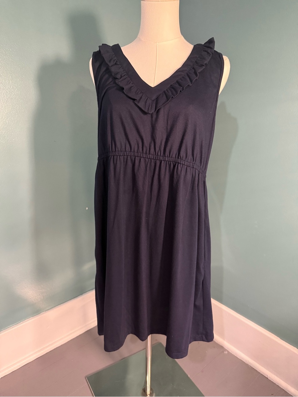 St John’s Bay Purple Sleeveless Dress Medium Ruffle V Neck Elastic Waist Casual